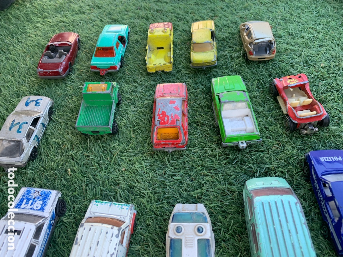 Coches a escala: &bull;Lote x21 coches MAJORETTE 1:64 - Foto 5