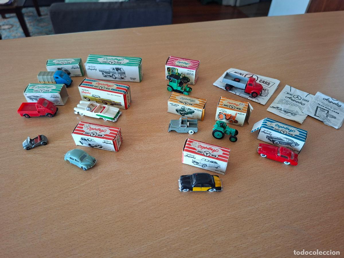 Carros em escala: COCHES ANGUPLAS, PEQUE&Ntilde;A COLECCION.