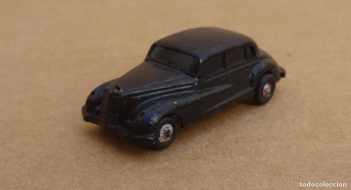Coches a escala: EKO Mercedes 300 Negro pastel 1/88 escala