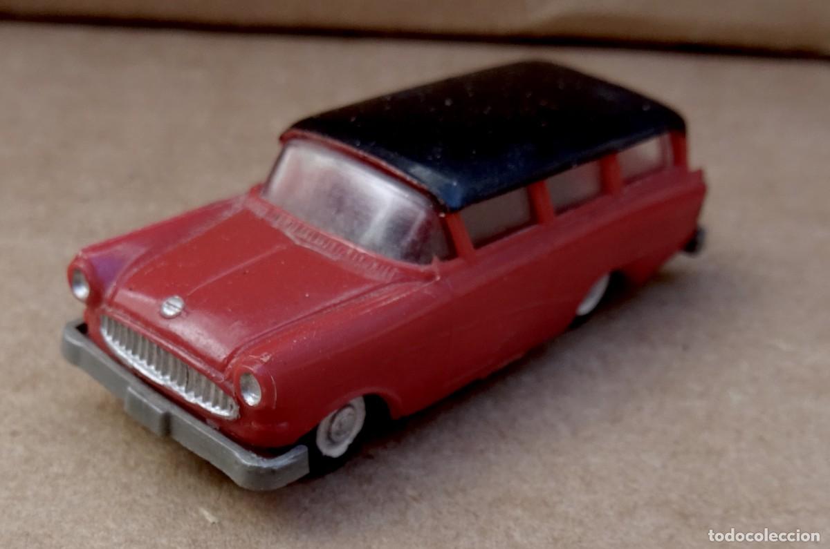 Coches a escala: EKO OPEL CARAVAN Granate pastel