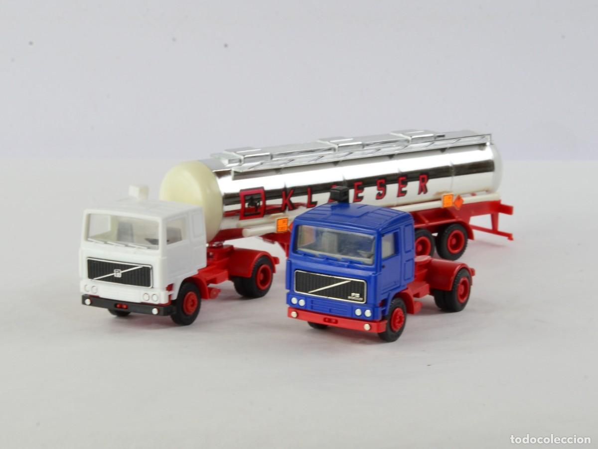 Coches a escala: Herpa Escala 1:87 H0 Cami&oacute;n Articulado Cisterna Volvo F10 Klaeser, 2 Cabezas Tractoras