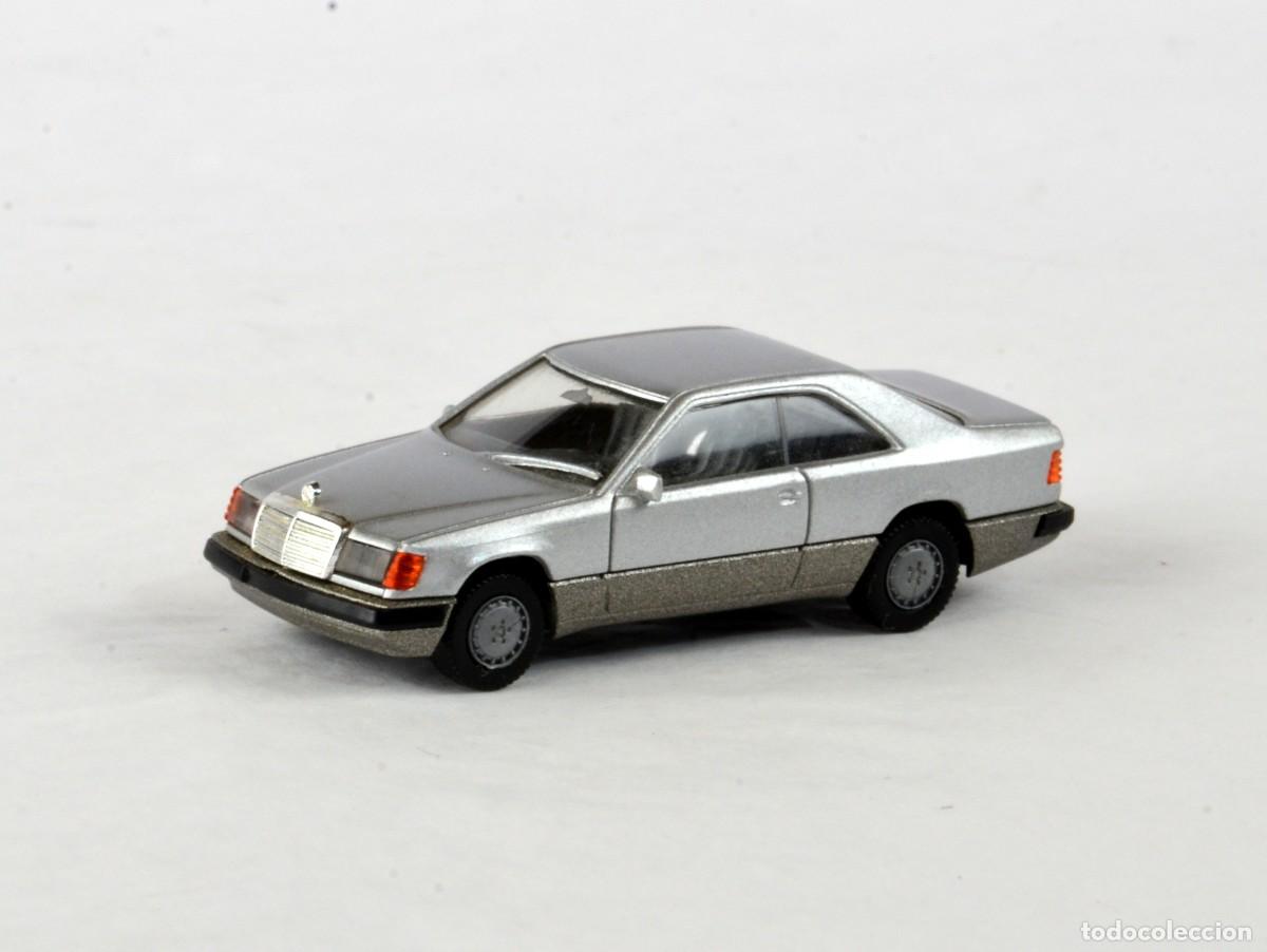 Coches a escala: Herpa Escala 1:87 H0 Mercedes Benz 300CE/124 Plata