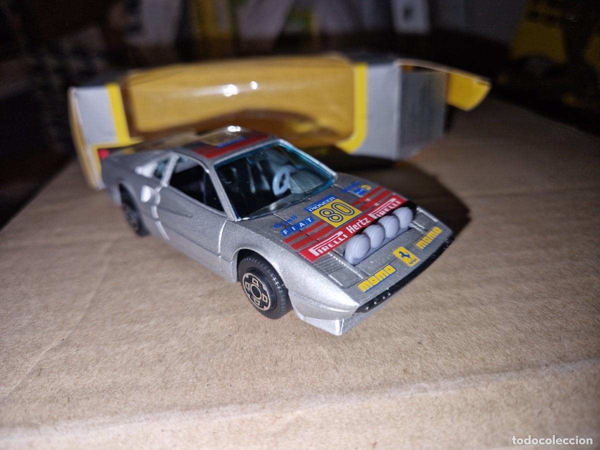 Coches a escala: COCHE FERRARI 308 DE BURAGO