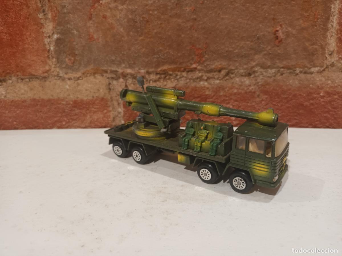 Coches a escala: PEGASO CAMION MIRA. CA&Ntilde;ON MILITAR.