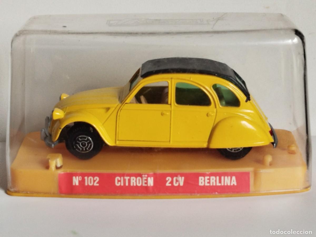 Coches a escala: Citroen 2 cv berlina guisval n&ordm; 102 estado nuevo escala 1/37