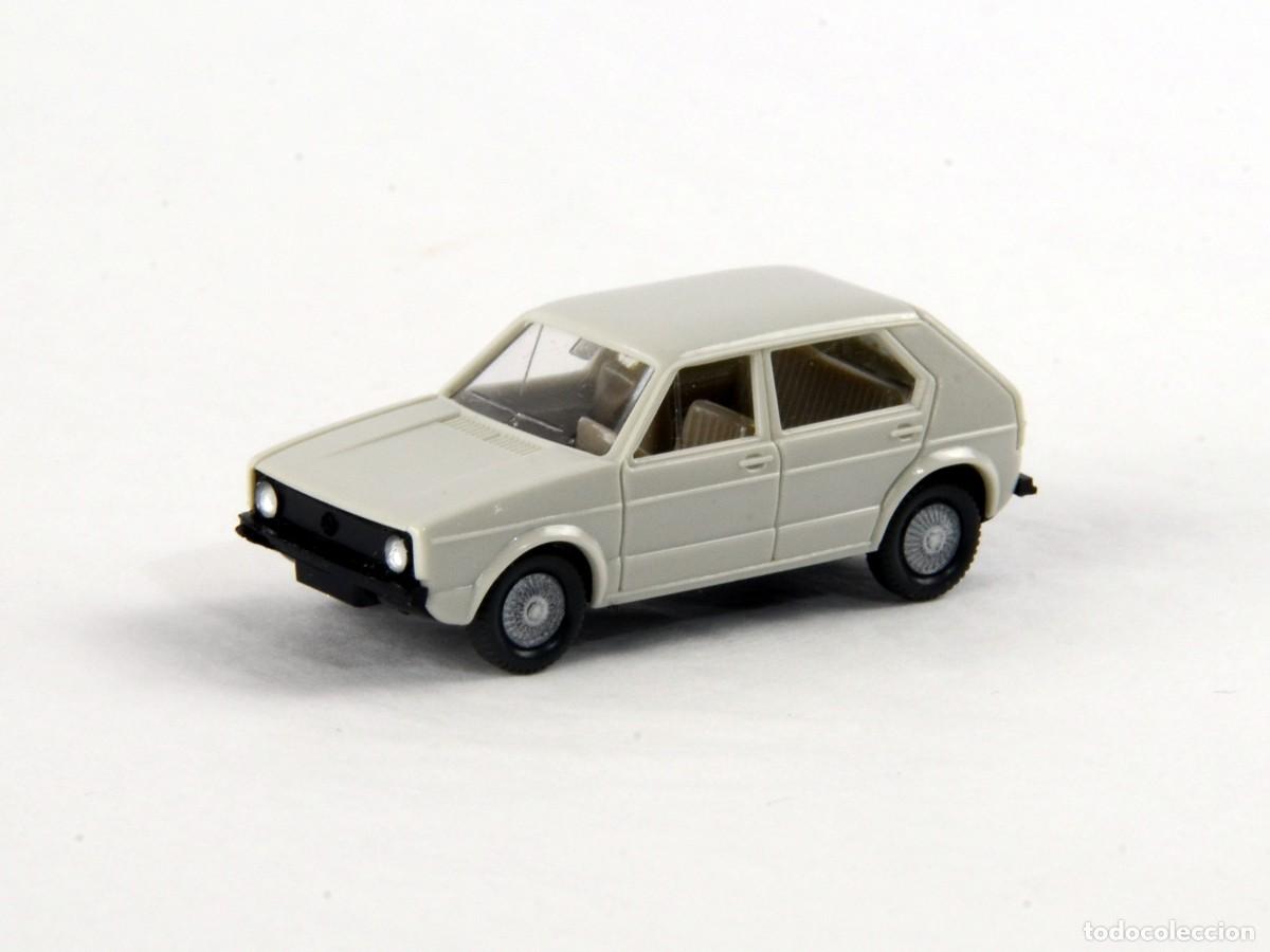 Coches a escala: Wiking Escala 1:87 H0 Antiguo Volkswagen Golf I, 4 Puertas, Blanco, 1976 - 84