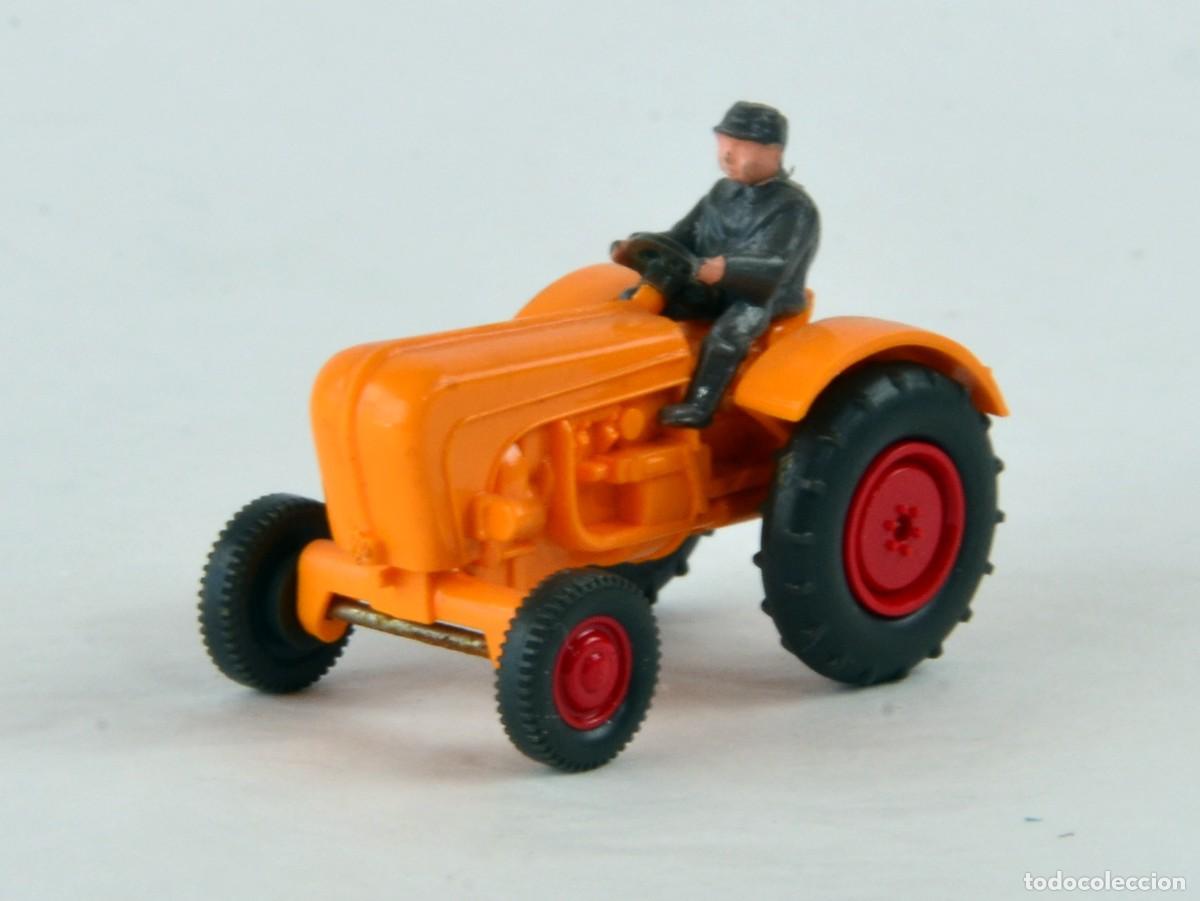 Coches a escala: Wiking Escala 1:87 H0 Antiguo Tractor Porsche Naranja con Figura 1958 - 77