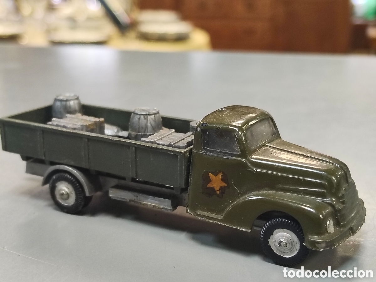 Coches a escala: Cami&oacute;n militar a escala 8 cm