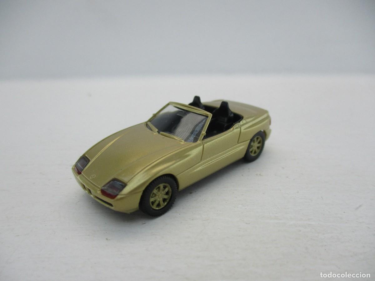 Voitures &agrave; l'&eacute;chelle: COCHE ESCALA 1:87 REF LIBR