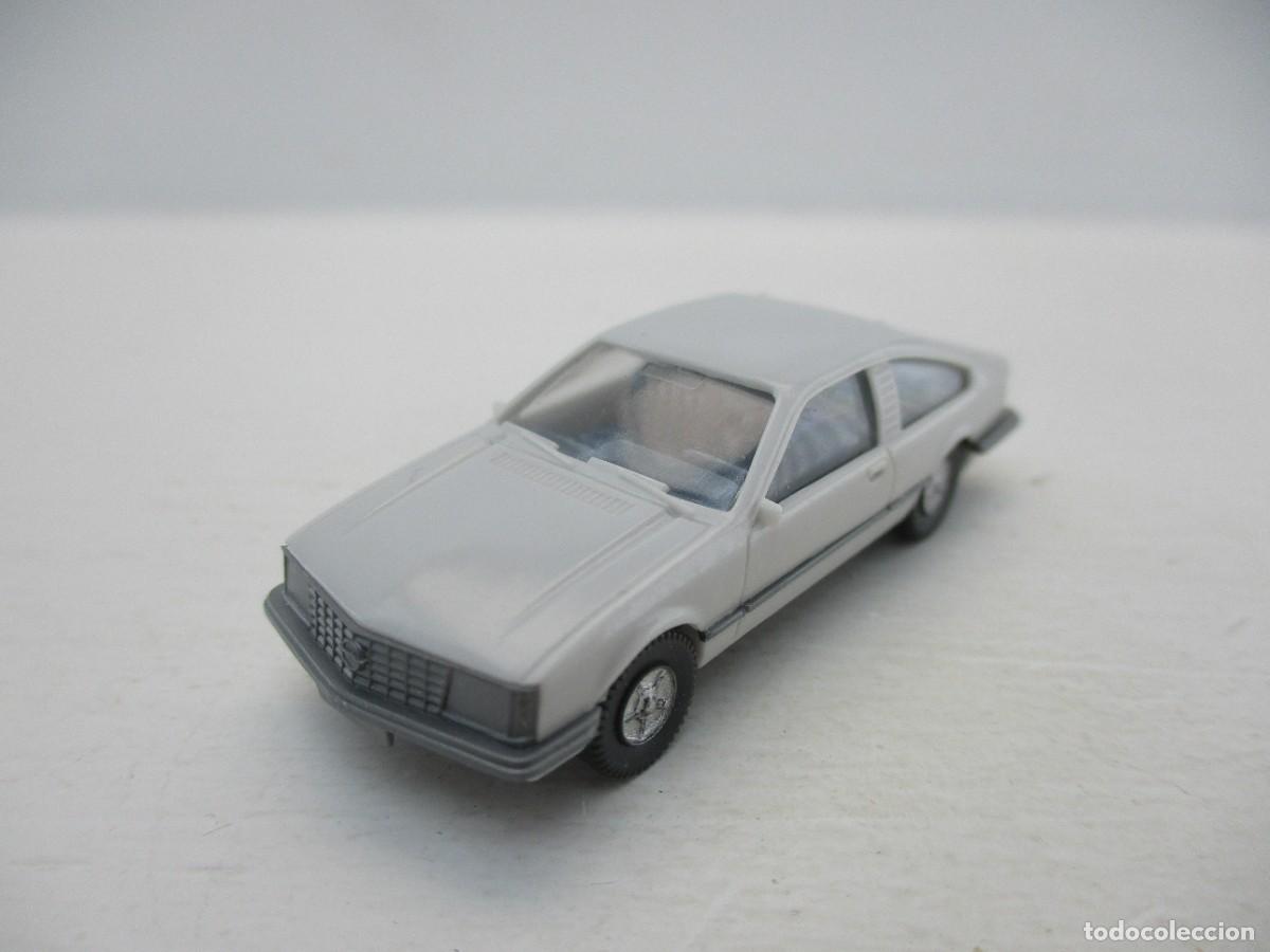 Coches a escala: COCHE ESCALA 1:87 REF LIBR - Foto 1