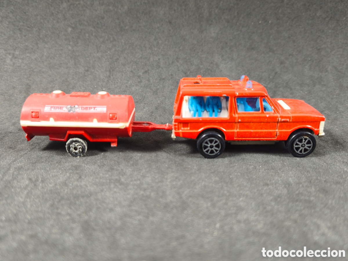 Coches a escala: Range Rover de bomberos con cisterna de Majorette