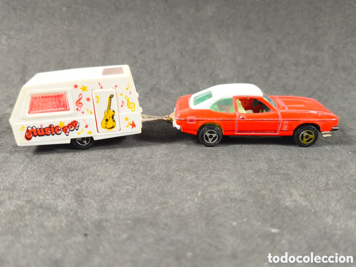 Coches a escala: Ford Capri con caravana St Tropez music pop de Majorette a&ntilde;os 80