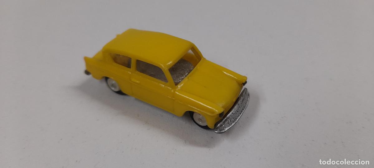 Coches a escala: COCHE FORD ANGLIA . REALIZADO POR MINI CARS . MADE IN SPAIN . ORIGINAL A&Ntilde;OS 60