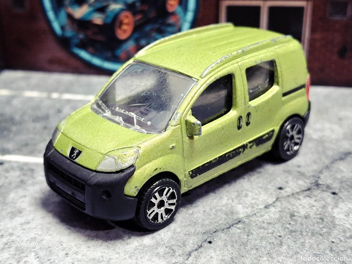 Coches a escala: Peugeot Bipper N&ordm; 205H Majorette 1/64