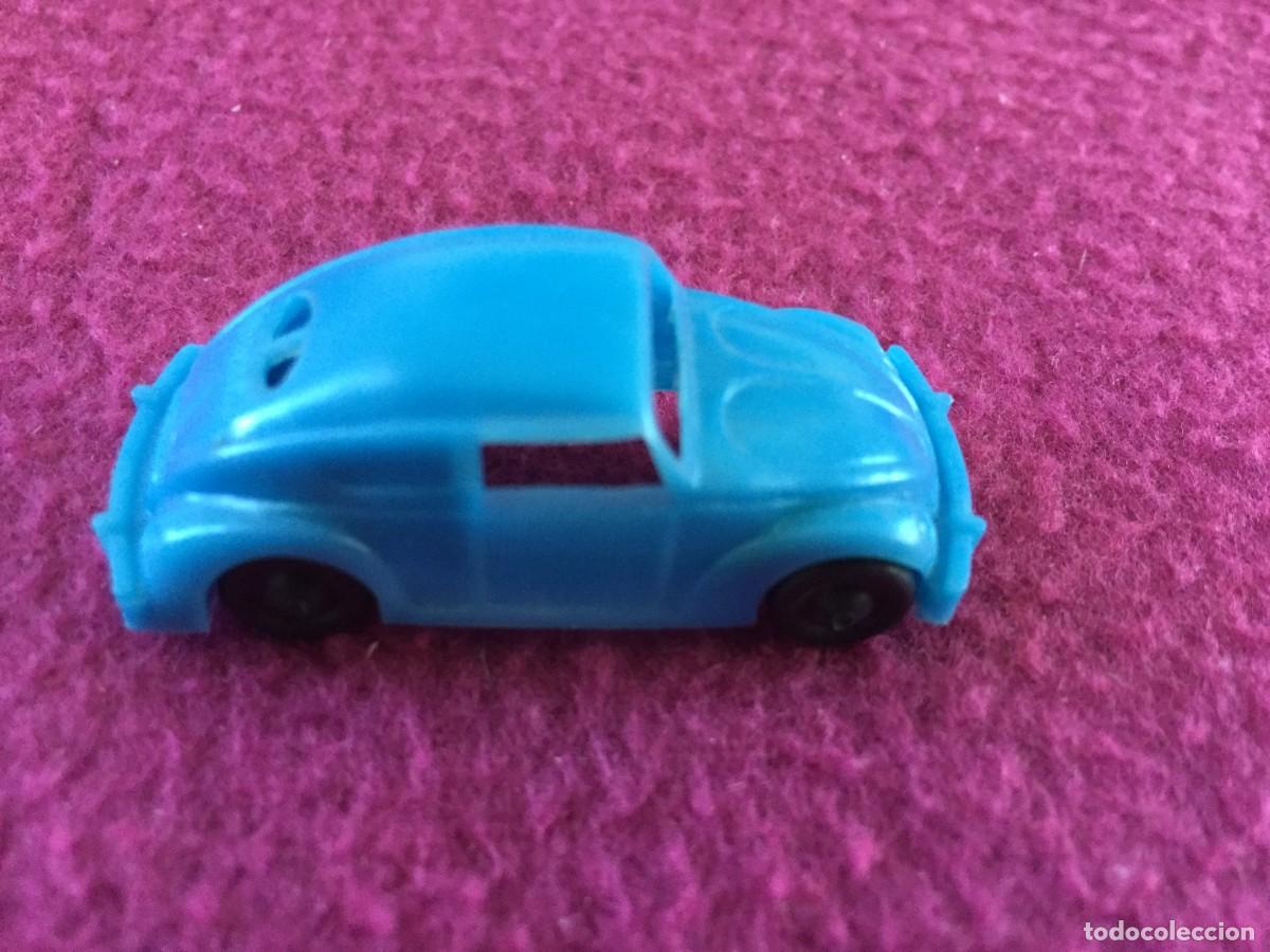 Coches a escala: ANTIGUO COCHE VOLKSWAGEN KAFER BEETLE ESCARABAJO DE PLASTICO
