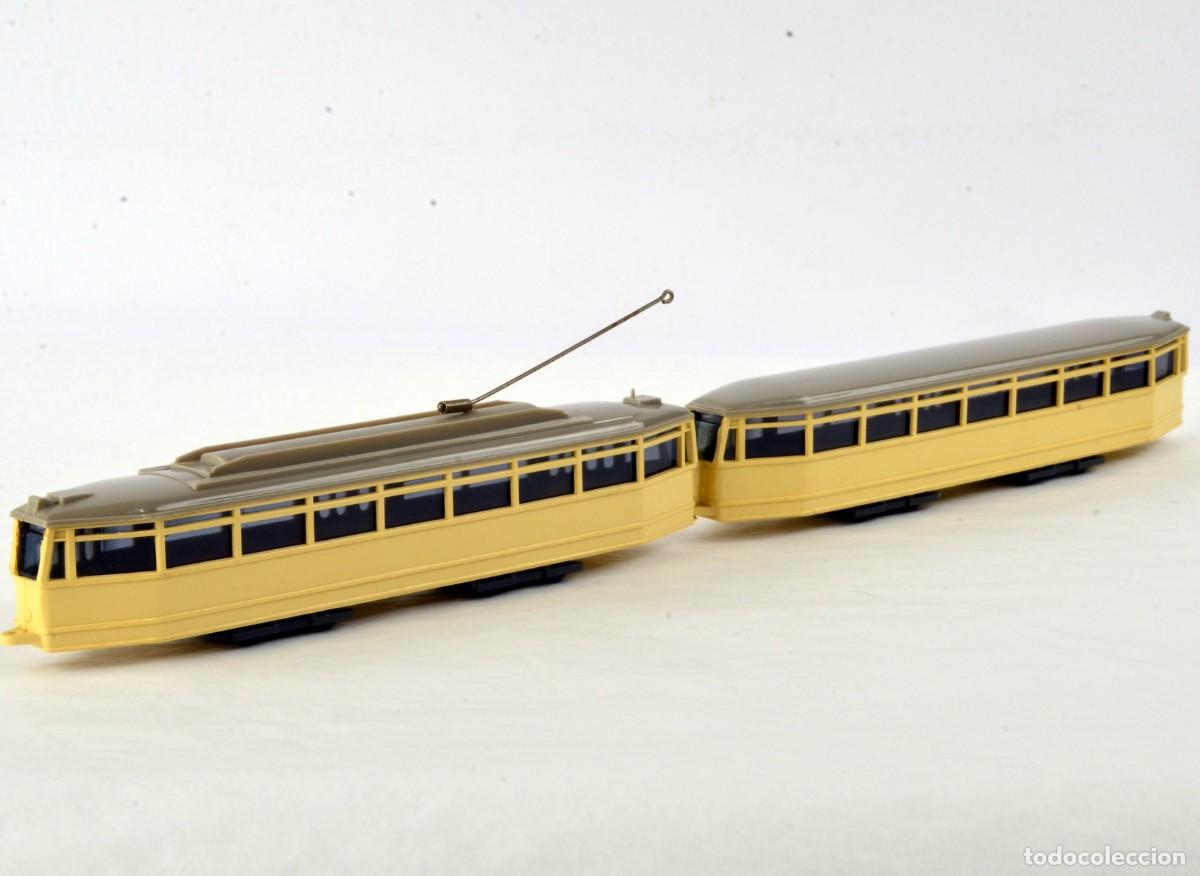 Coches a escala: Wiking Escala 1:87 H0 Antigua Tranv&iacute;a Automotor y Vag&oacute;n 1960 - 82