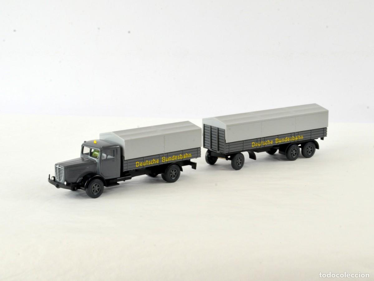 Coches a escala: Wiking Escala 1:87 H0 Cami&oacute;n B&uuml;ssing 8000 con Remolque DB