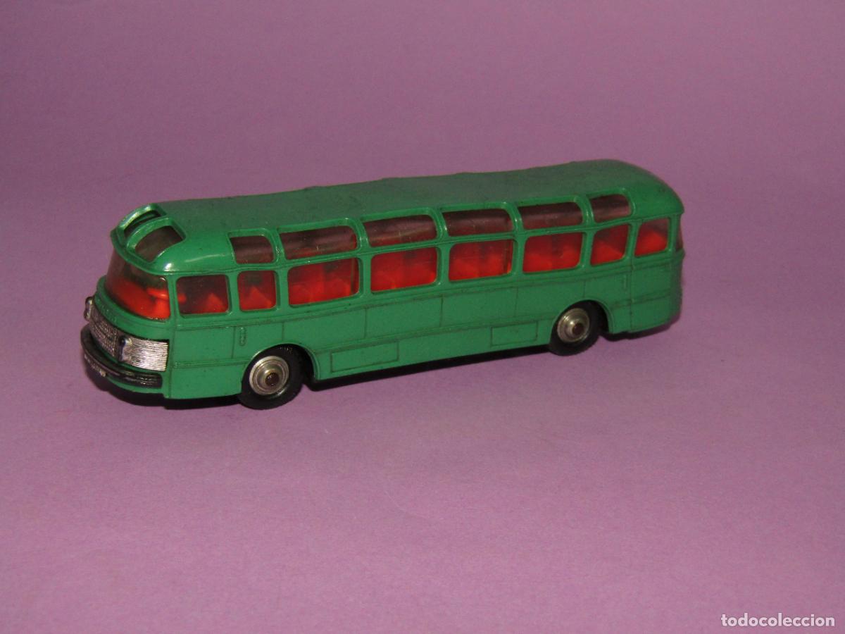 Auto in scala: Antiguo Autob&uacute;s SAVIEM SC1 en Escala 1/86 de Micro-miniaturas NOREV - A&ntilde;o 1960s.