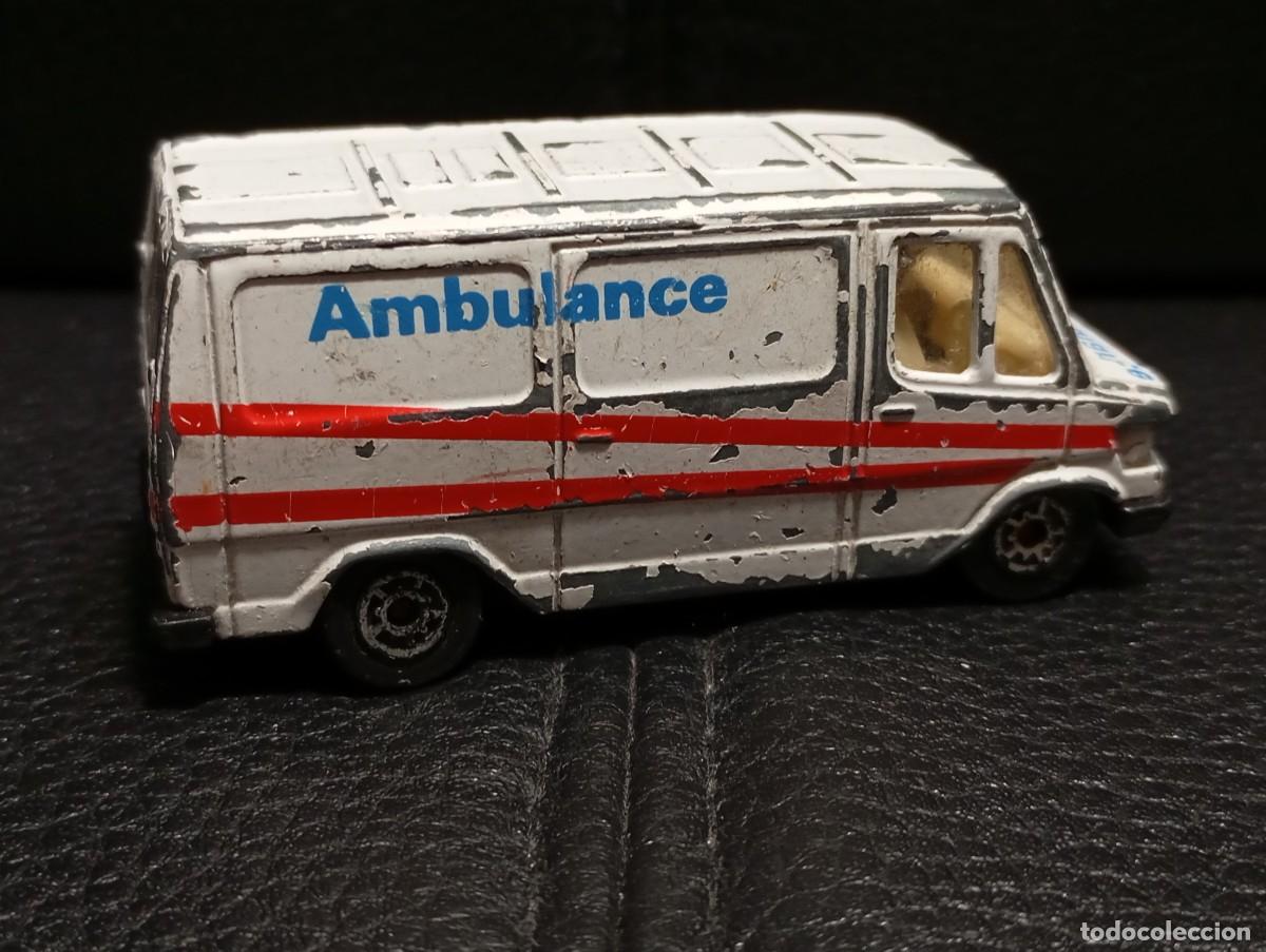 Coches a escala: MERCEDES VAN 307 D AMBULANCIA - COCHE MINIATURA - M.C. TOY - PARA RESTAURAR