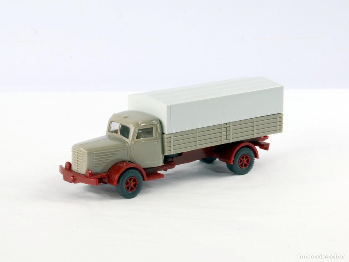 Coches a escala: Wiking Escala 1:87 H0 Cami&oacute;n B&uuml;ssing 8000 Plataforma con Lona
