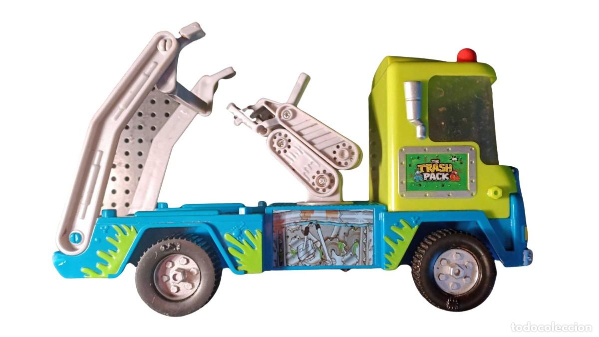 Coches a escala: Juguete Pl&aacute;stico Coche Gr&uacute;a, 2005. - Foto 1