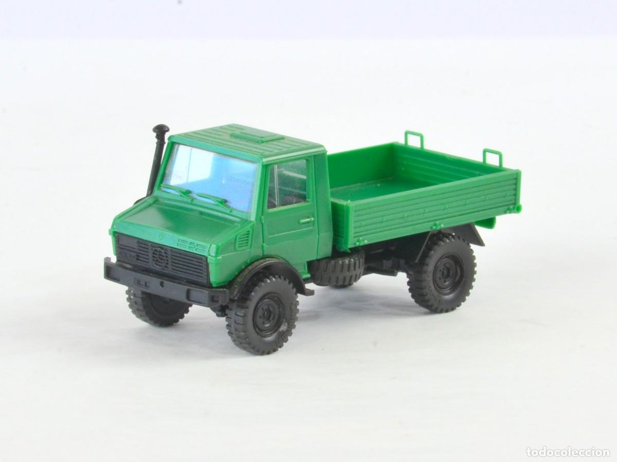Coches a escala: Roco Escala H0 1:87 Unimog 1700L Verde