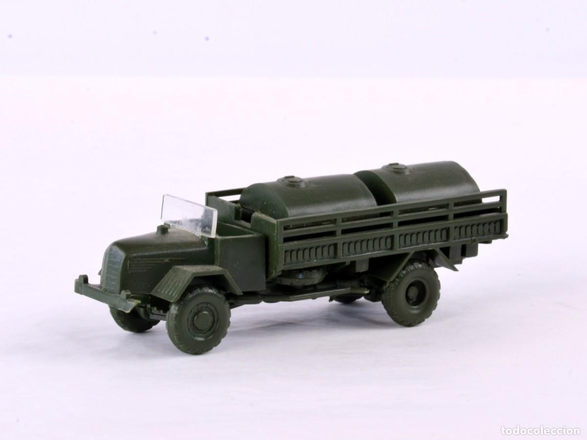 Coches a escala: Roskopf Escala 1:100 Cami&oacute;n Militar Mercedes Benz LG315 5To con Dep&oacute;sitos H0 no 1:87