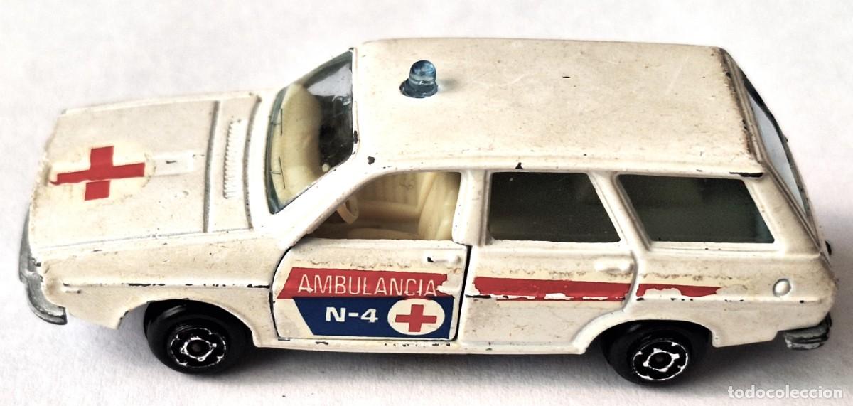 Coches a escala: COCHE ESCALA ANTIGUO - RENAULT 12 TS AMBULANCIA - A&Ntilde;OS 80 - MARCA GUISVAL - BUEN ESTADO