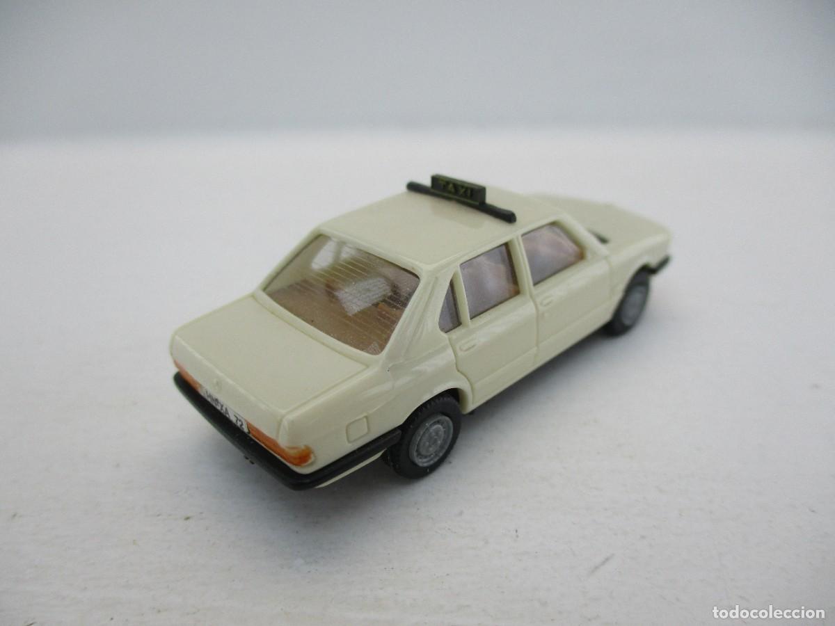 Coches a escala: COCHE ESCALA 1:87 REF LIBR - Foto 2