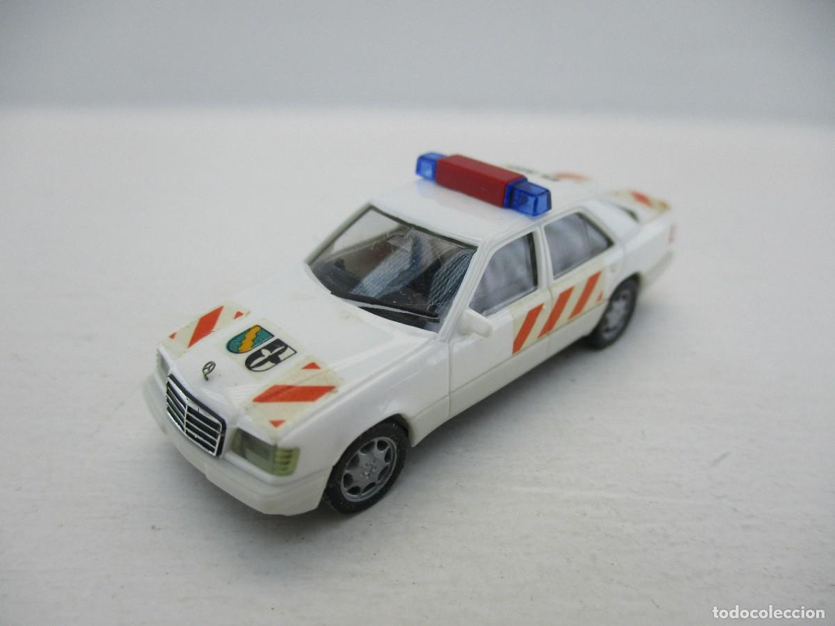 Coches a escala: COCHE ESCALA 1:87 REF LIBR - Foto 1
