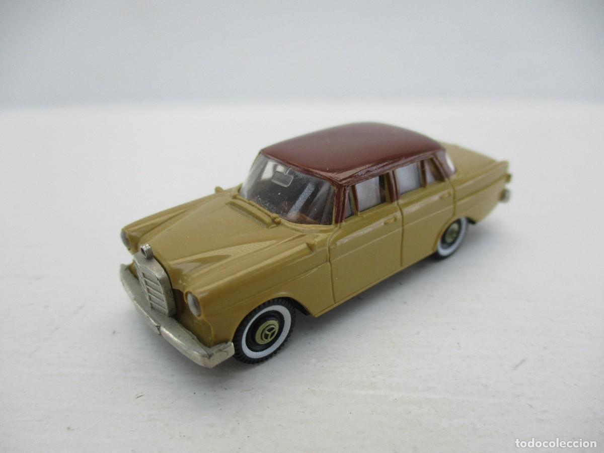 Modellautos: COCHE ESCALA 1:87 REF LIBR