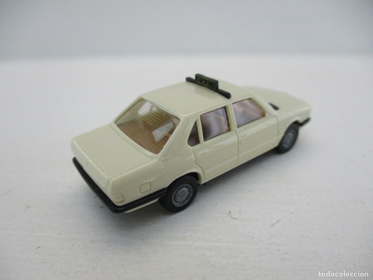 Coches a escala: COCHE ESCALA 1:87 REF LIBR - Foto 2