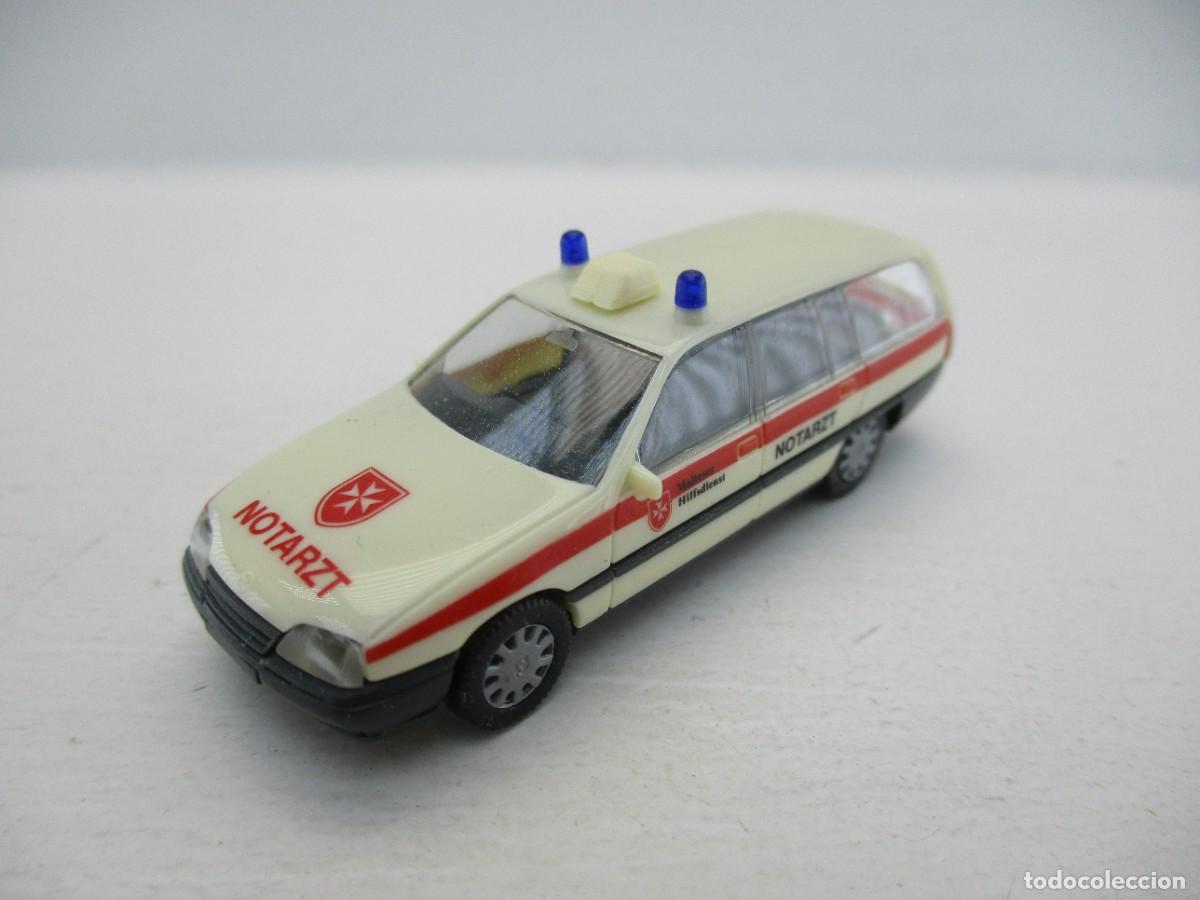 Coches a escala: COCHE ESCALA 1:87 REF LIBR - Foto 1