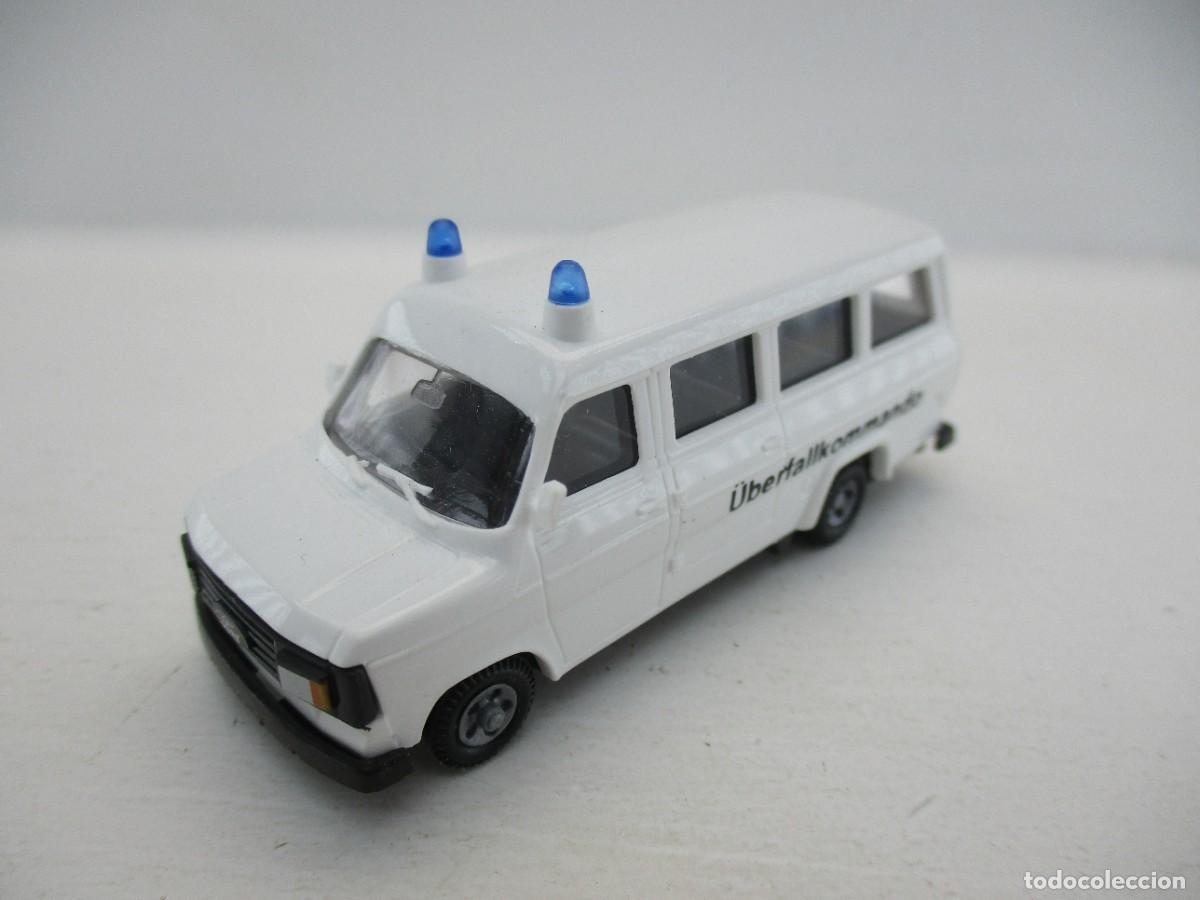 Coches a escala: COCHE ESCALA 1:87 REF LIBR - Foto 1