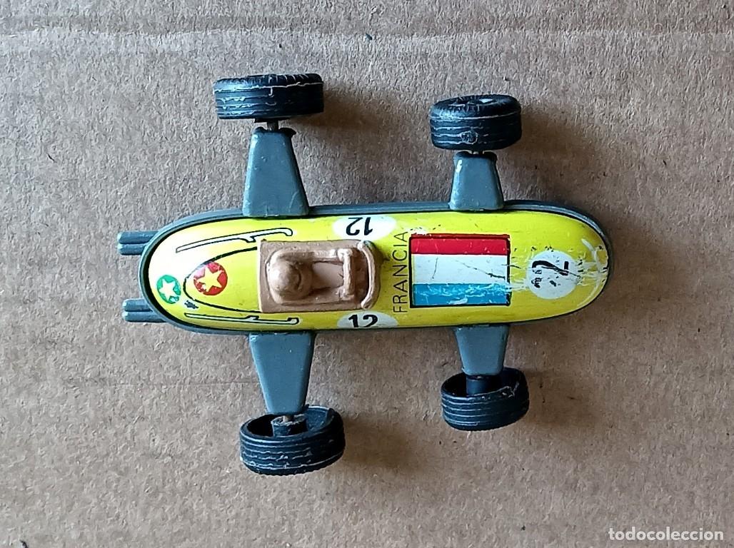 Carros em escala: Coche de carreras de hojalata litografiada - Francia 12