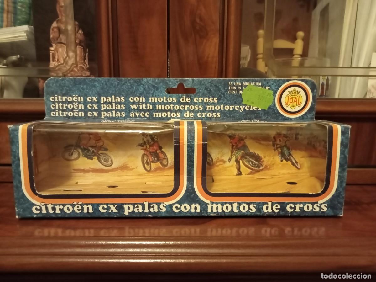 Coches a escala: Joal caja vac&iacute;a Citroen cx palas con motos de cross
