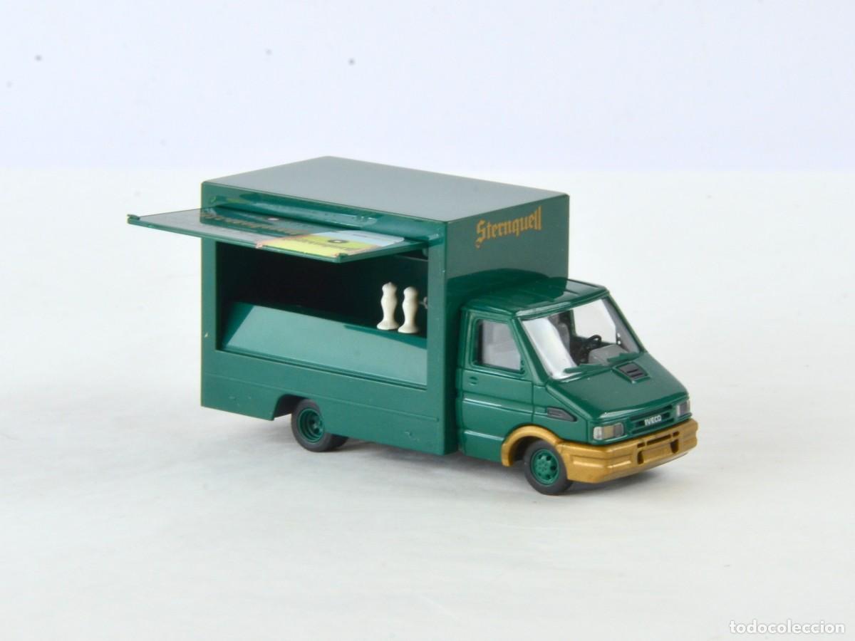 Coches a escala: Busch Escala 1:87 H0 Iveco Daily Sternquell Impecable con Caja
