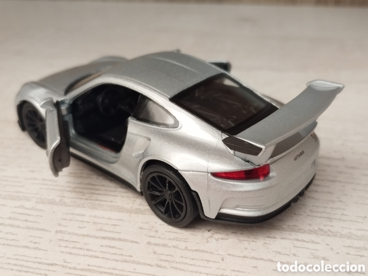 Coches a escala: PORSCHE 911 GT3 RS '16 e 1.36