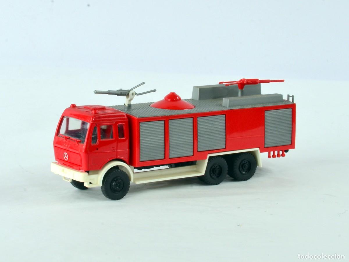 Coches a escala: Roskopf Escala H0 1:87 Cami&oacute;n de Bomberos TLF Mercedes Benz NG 3 6x4