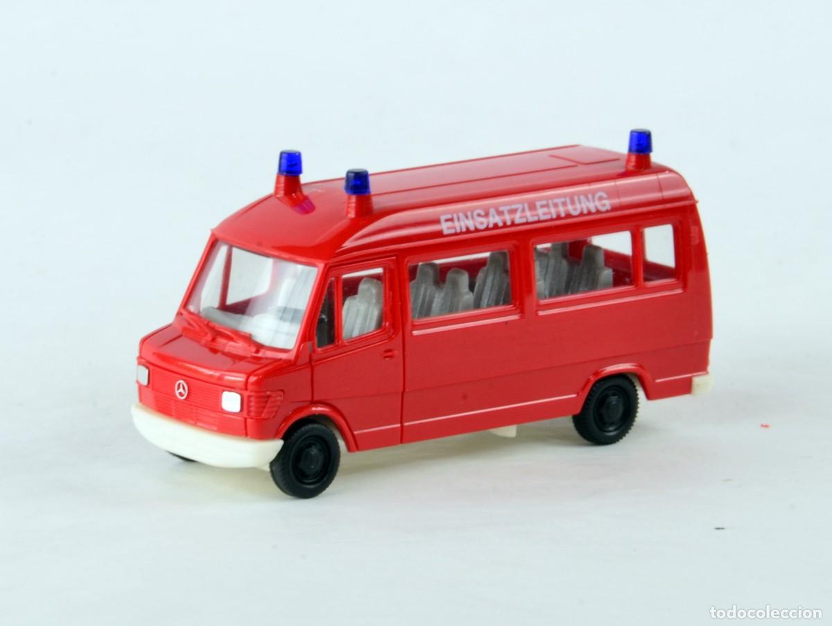 Coches a escala: Herpa Escala 1:87 H0 Ambulancia Bomberos Mercedes Benz 208 Impecable