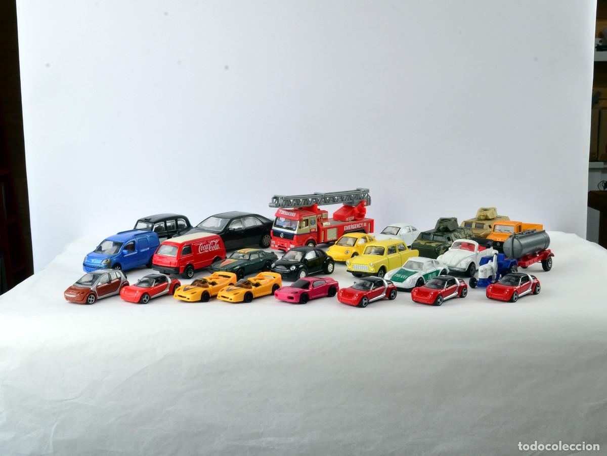Coches a escala: Lote de 17 Juguetes de Coches Siku,Majorette,Cursor,MPG