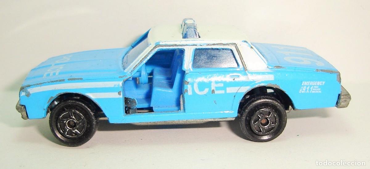 Coches a escala: DESGUACE CHEVROLET IMPALA POLICE MAJORETTE ESCALA 1:69 LOTE 12