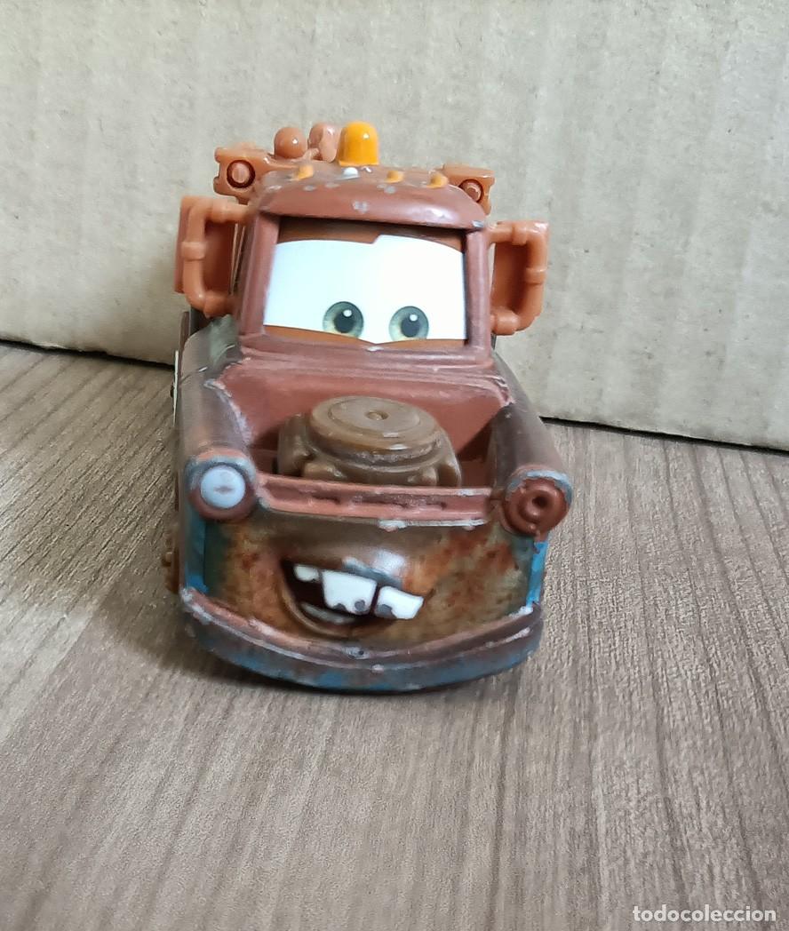 Coches a escala: Juguete, coche grua Mate de la pelica Cars de Disney Pixars - Mattel - ver las fotos