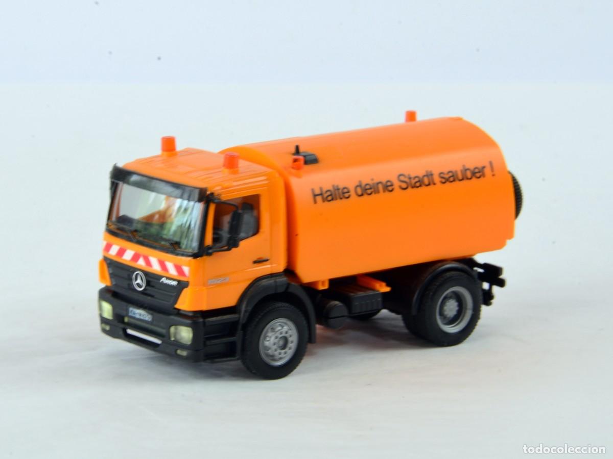 Coches a escala: Herpa Escala 1:87 H0 Cami&oacute;n Mercedes Benz Atego Barrendero