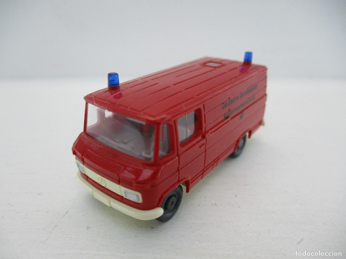 Coches a escala: COCHE ESCALA 1:87 REF FK