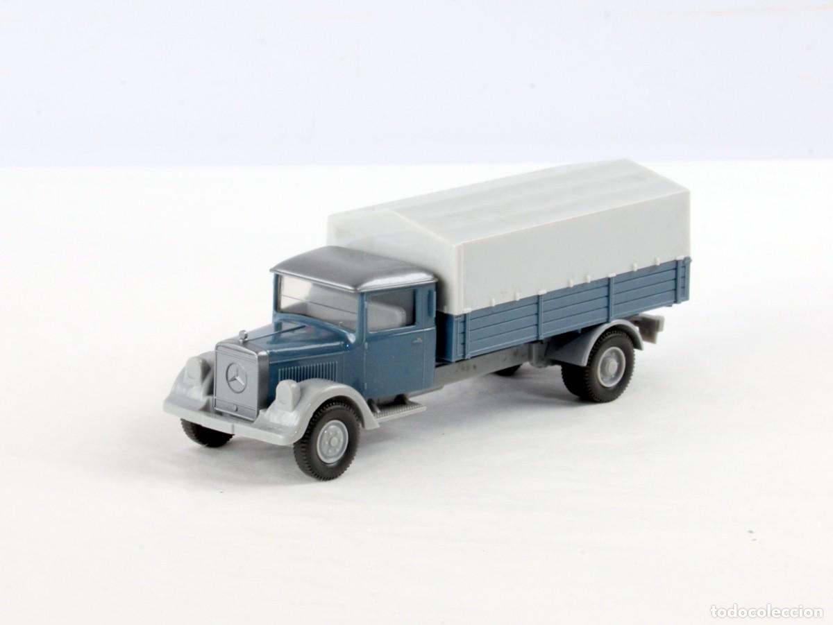 Coches a escala: Wiking Escala 1:87 H0 Cami&oacute;n Mercedes Benz L2500 Azul y Gris