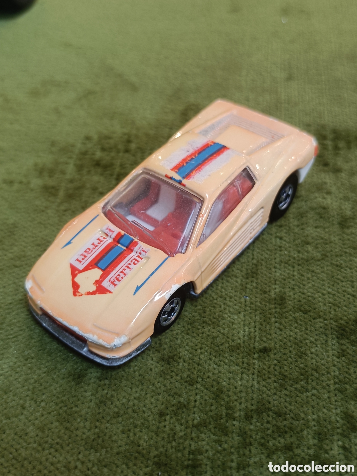 Coches a escala: Coche, Hot Wheels Ferrari Testarossa de escala 1:64. El modelo es una edici&oacute;n de Color Cha