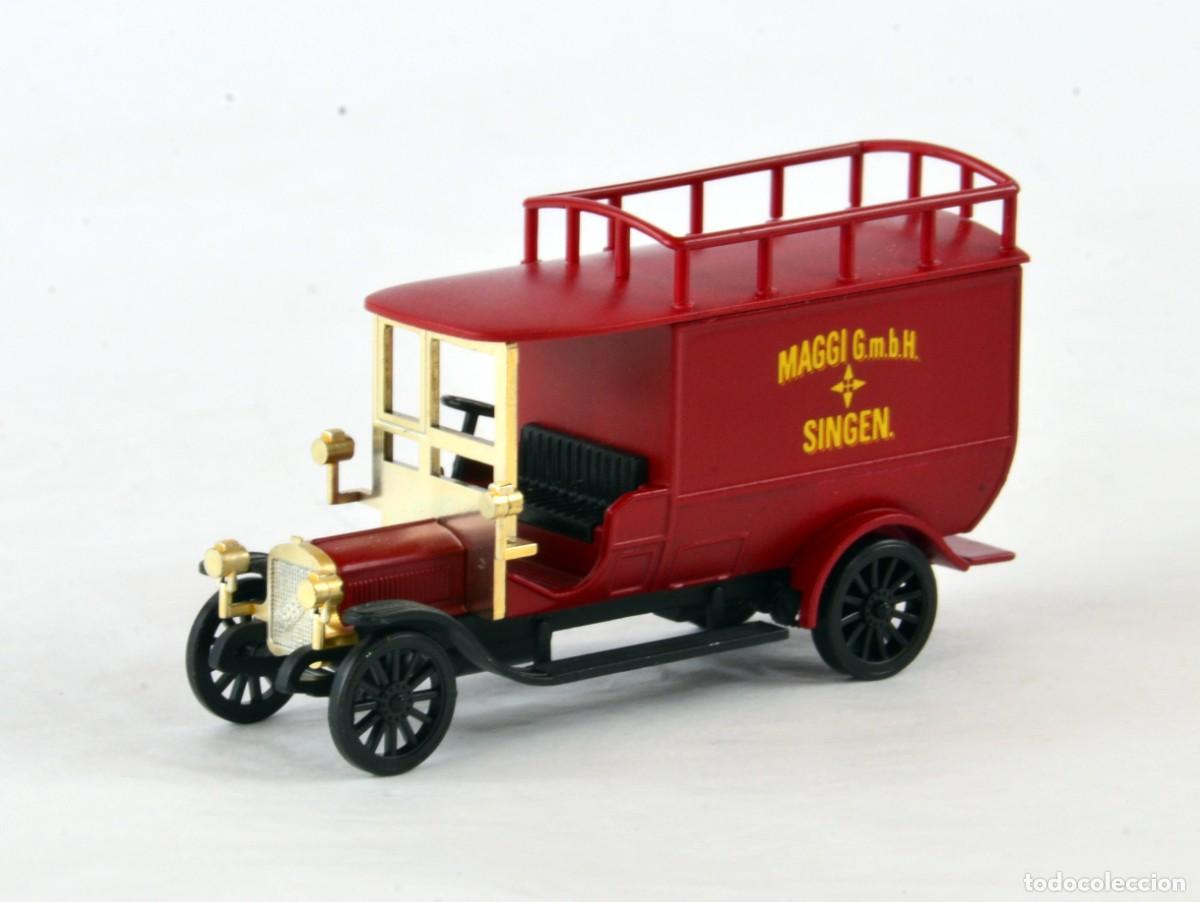 Coches a escala: M&auml;rklin Escala 1:87 H0 Cami&oacute;n Hist&oacute;rico Benz Gaggenau Maggi's