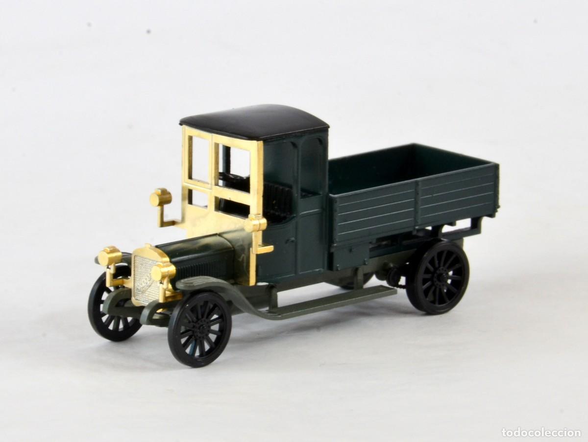 Coches a escala: M&auml;rklin Escala 1:87 H0 Cami&oacute;n Hist&oacute;rico Benz Gaggenau Verde