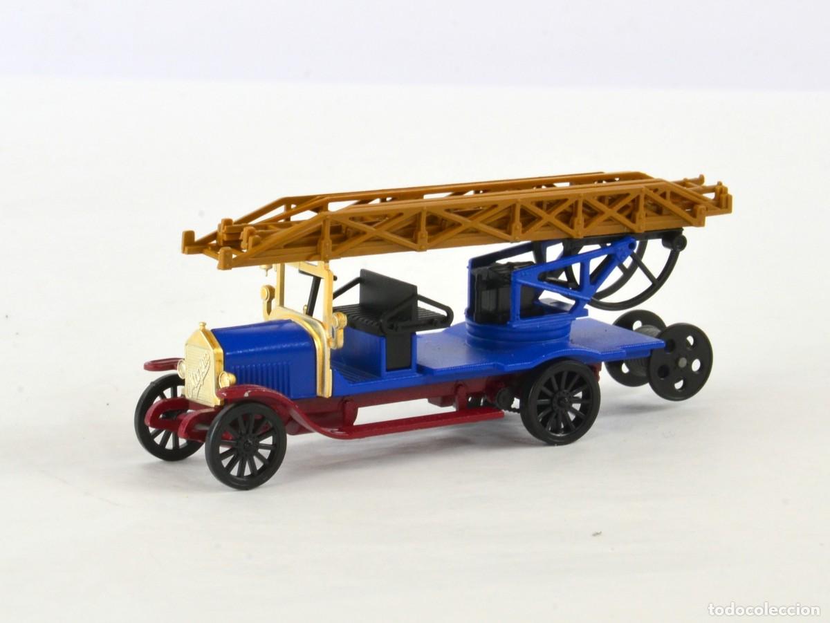 Carros em escala: M&auml;rklin Escala 1:87 H0 Cami&oacute;n Hist&oacute;rico Magirus Bomberos Escalera Azul